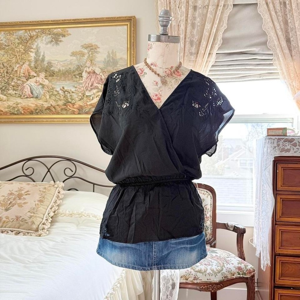 black embroidered boho top Y2K black embroidered top do & be size small
